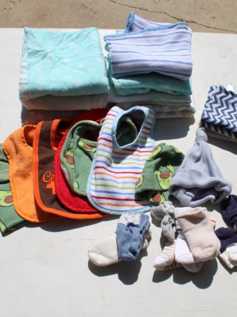 Newborn Baby Essentials - Receiving Blankets, Bibs, Washcloth ++